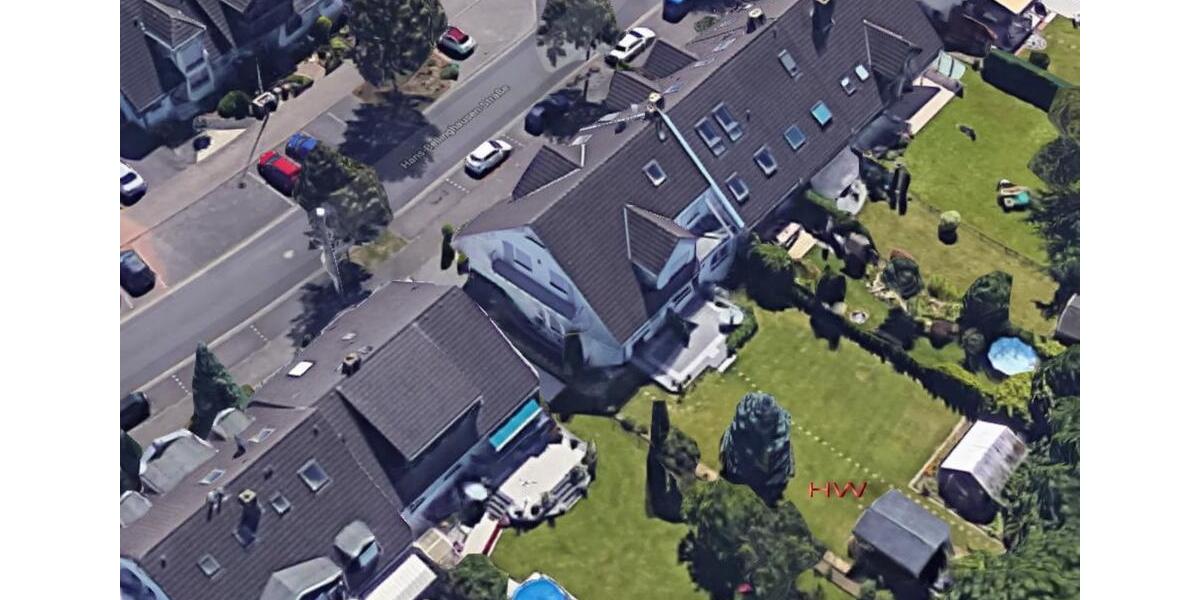 Geräumige, preiswerte 6-Zimmer-Doppelhaushälfte mit geh. Innenaus 6 zimmer