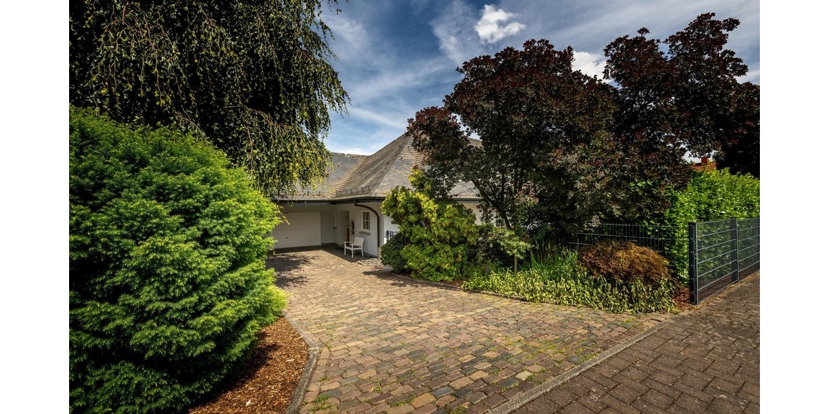 Exklusives Einfamilienhaus mit Garten & Fernsicht - Einfamilienhaus Ebernhahn | Angebot:27108314