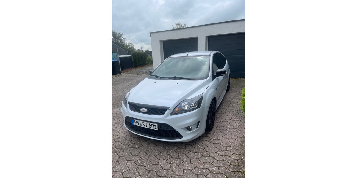 Ford Focus 147.800 km 11.500 € Mayen 56727