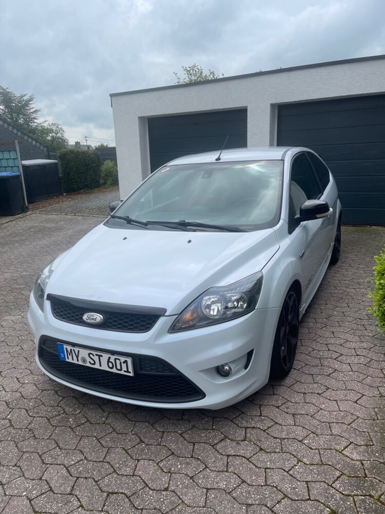 Ford Focus 147.800 km 11.500 € Mayen 56727