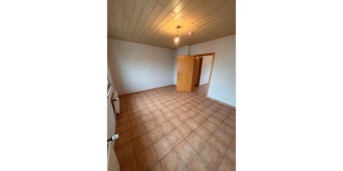 Etagenwohnung Vallendar - 5 Zimmer, 117 m&sup2;, 900&euro; | Angebot:25100956