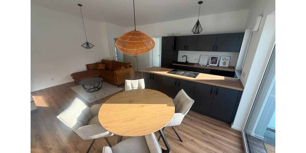 Erstbezug–KFW 40 energieeffiziente Wohnung mit PV & Wärmepumpe 4 zimmer