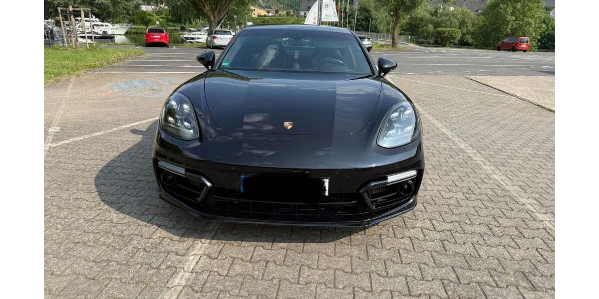 Porsche Panamera 132.000 km 65.900 &euro; Treis-Karden 56253