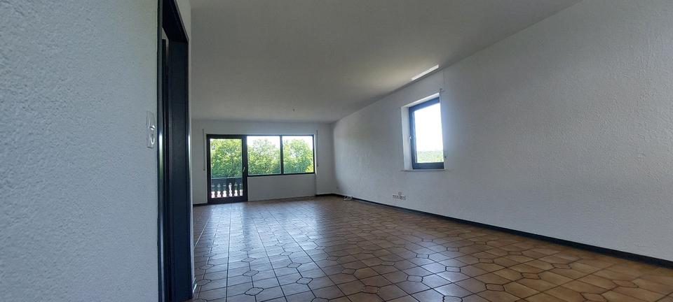 Etagenwohnung Rengsdorf - 4 Zimmer, 127 m&sup2;, 1.150&euro; | Angebot:26679536