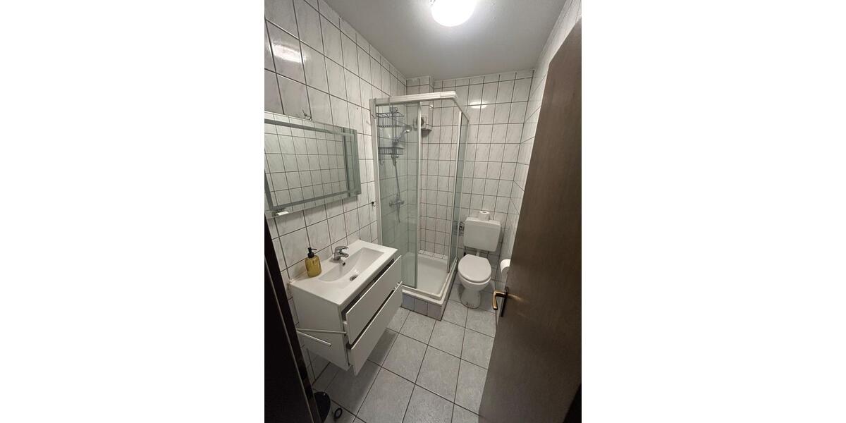 Etagenwohnung Neuwied - 1 Zimmer, 25 m&sup2;, 500&euro; | Angebot:25537402