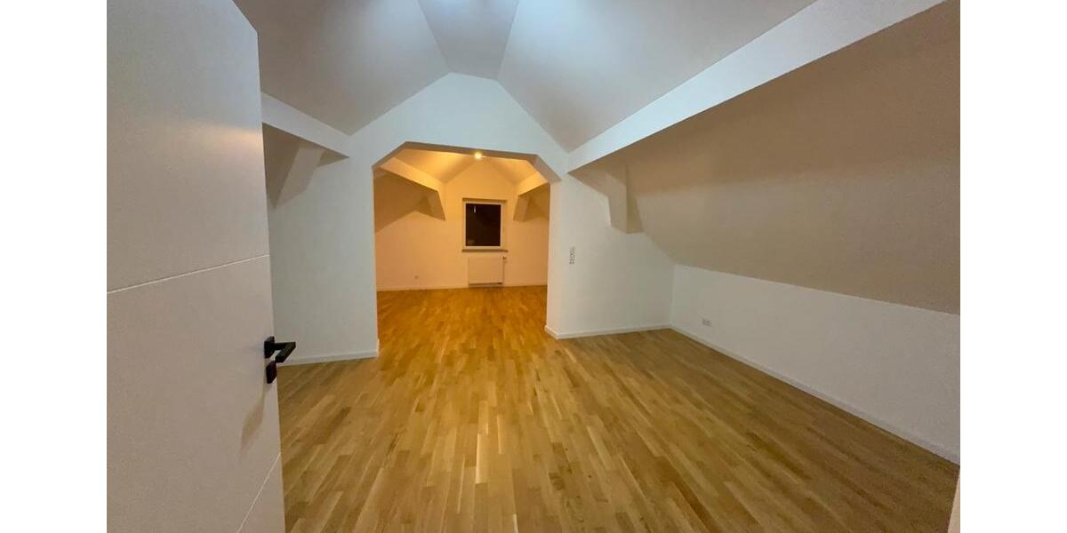 Dachgeschoßwohnung Ransbach-Baumbach Baumbach - 2.5 Zimmer, 90 m&sup2;, 850&euro; | Angebot:25553210