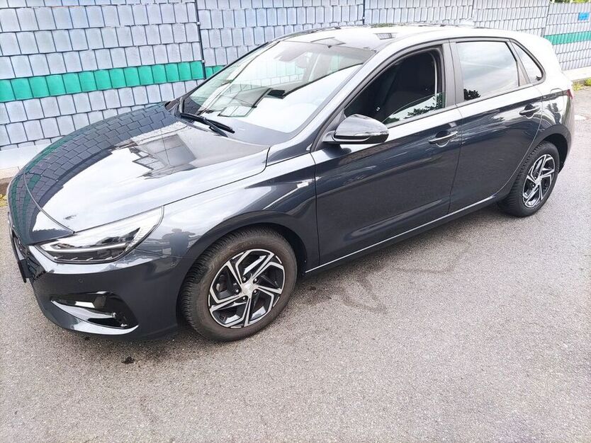 i30