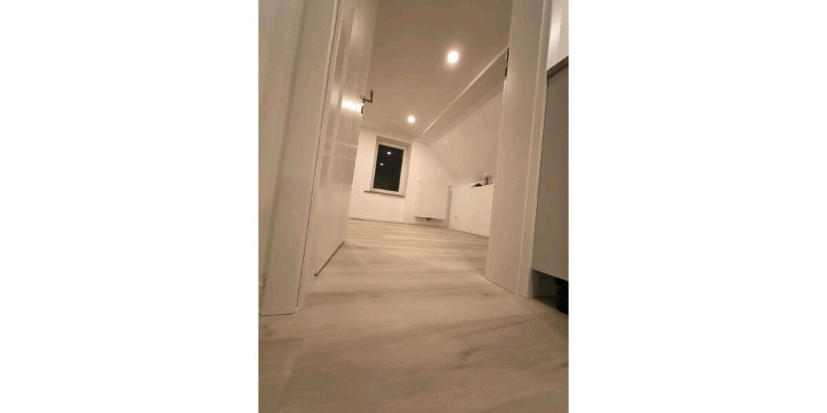 Dachgeschoßwohnung Höhr-Grenzhausen Grenzhausen - 5 Zimmer, 110 m&sup2;, 880&euro; | Angebot:25783248