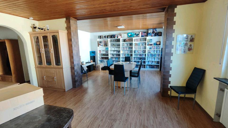 Etagenwohnung Urmitz - 7 Zimmer, 160 m&sup2;, 260.000&euro; | Angebot:26993204