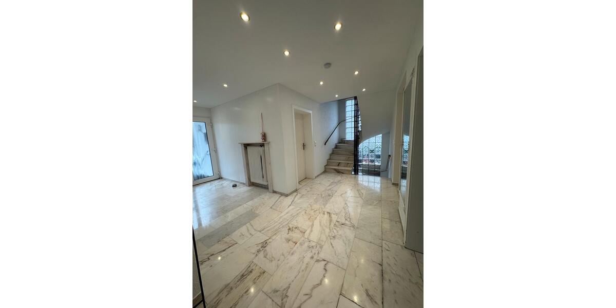 6,5-Zimmer Wohnung in einem Zweiparteienhaus 6.5 zimmer