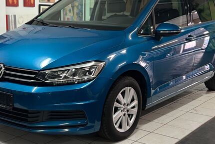 VW Touran 180.000 km 15.500 &euro; Mayen 56727