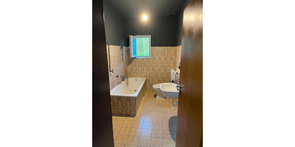 Etagenwohnung Neuwied Feldkirchen - 4 Zimmer, 82 m&sup2;, 800&euro; | Angebot:26357969
