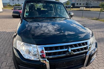 Mitsubishi Pajero 122.000 km 22.900 &euro; Andernach - Eich 56626