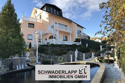 Exklusive Doppelhaushälfte mit viel Platz und traumhaftem Garten 9 zimmer