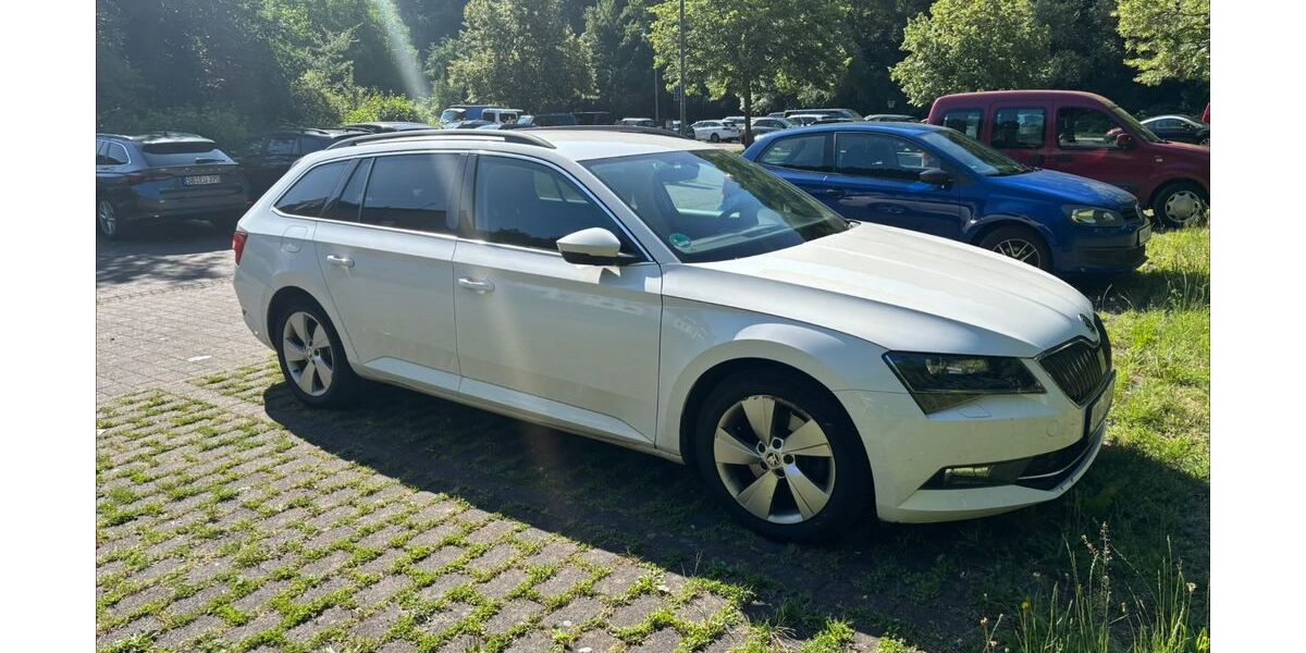 Skoda Superb 267.500 km 11.200 &euro; Hillscheid 56204
