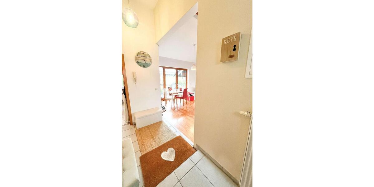 Dachgeschoßwohnung Urmitz - 3 Zimmer, 81 m&sup2;, 810&euro; | Angebot:26462264