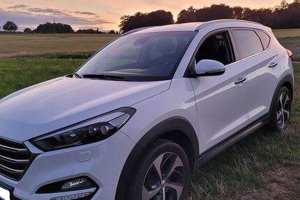 Hyundai TUCSON 161.500 km 13.150 € Nauort 56237