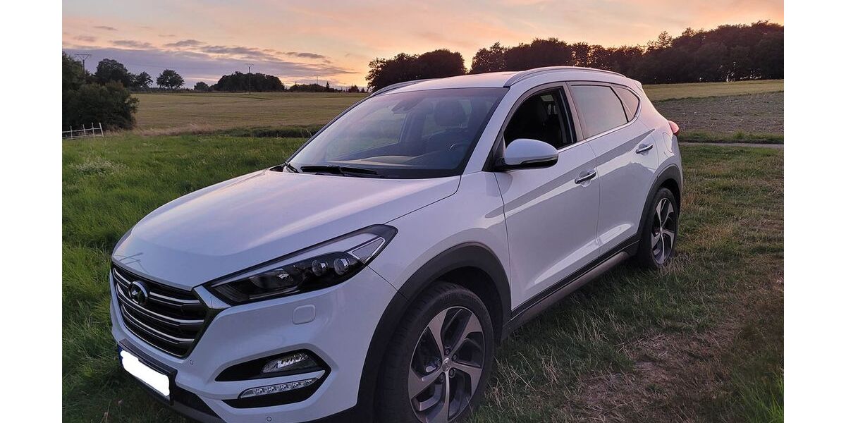 Hyundai TUCSON 161.500 km 13.150 € Nauort 56237