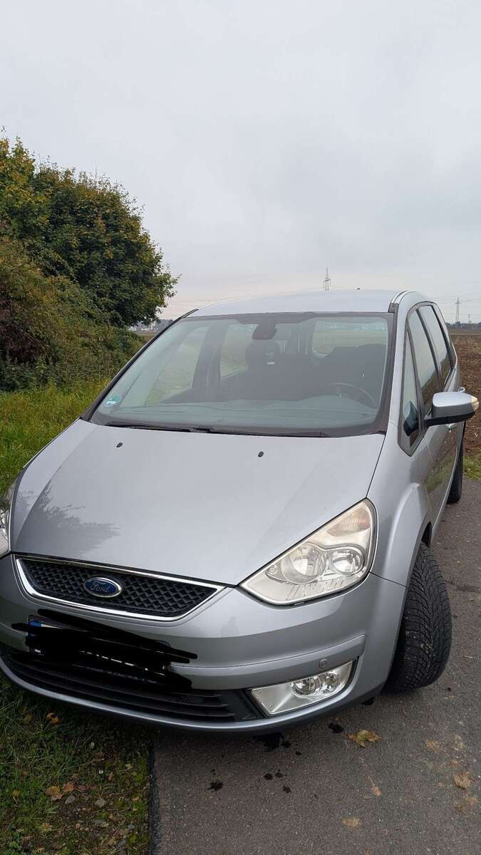 Ford Galaxy 255.000 km 4.900 € Koblenz 56073