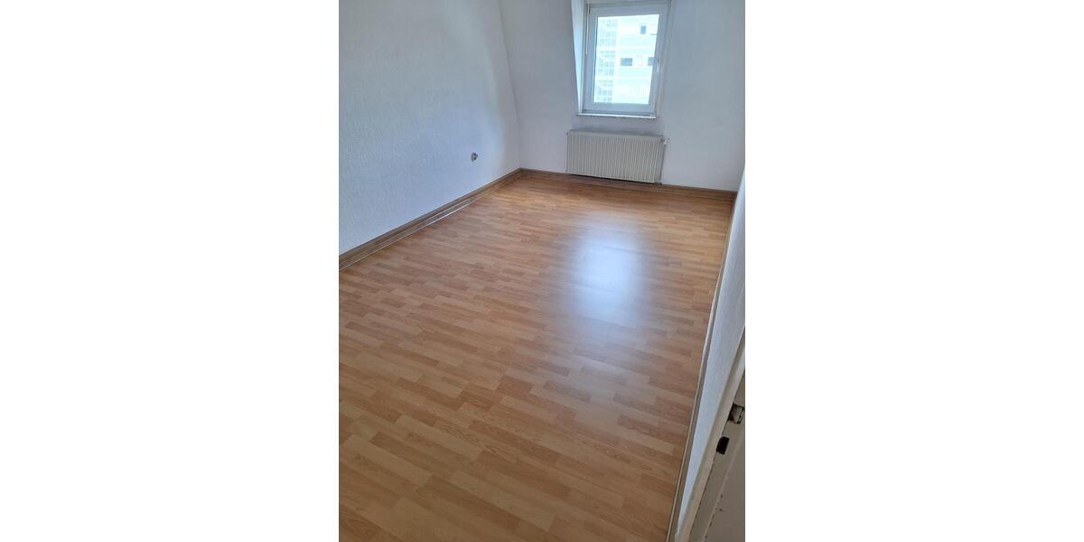 Dachgeschoßwohnung Koblenz Bubenheim - 2.5 Zimmer, 75 m&sup2;, 740&euro; | Angebot:25546353