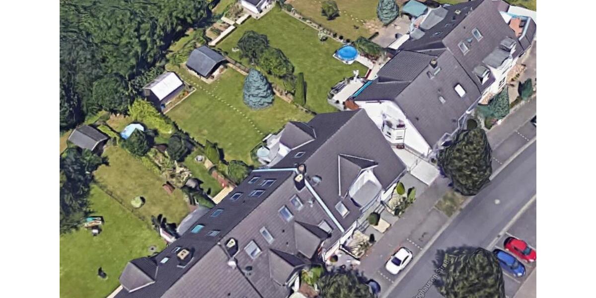 Provisionsfrei: Vielseitiges Wohnhaus mit 3 separaten Eingängen 11 zimmer