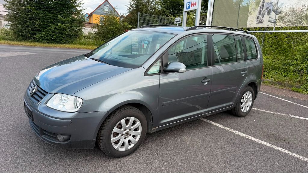 VW Touran 249.000 km 2.200 &euro; Diez 65582