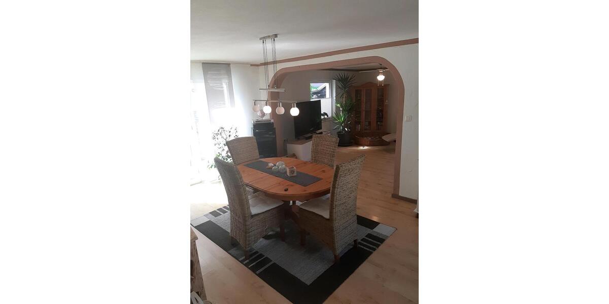 Einfamilienhaus Singhofen - 8 Zimmer, 240 m&sup2;, 270.000&euro; | Angebot:27158214