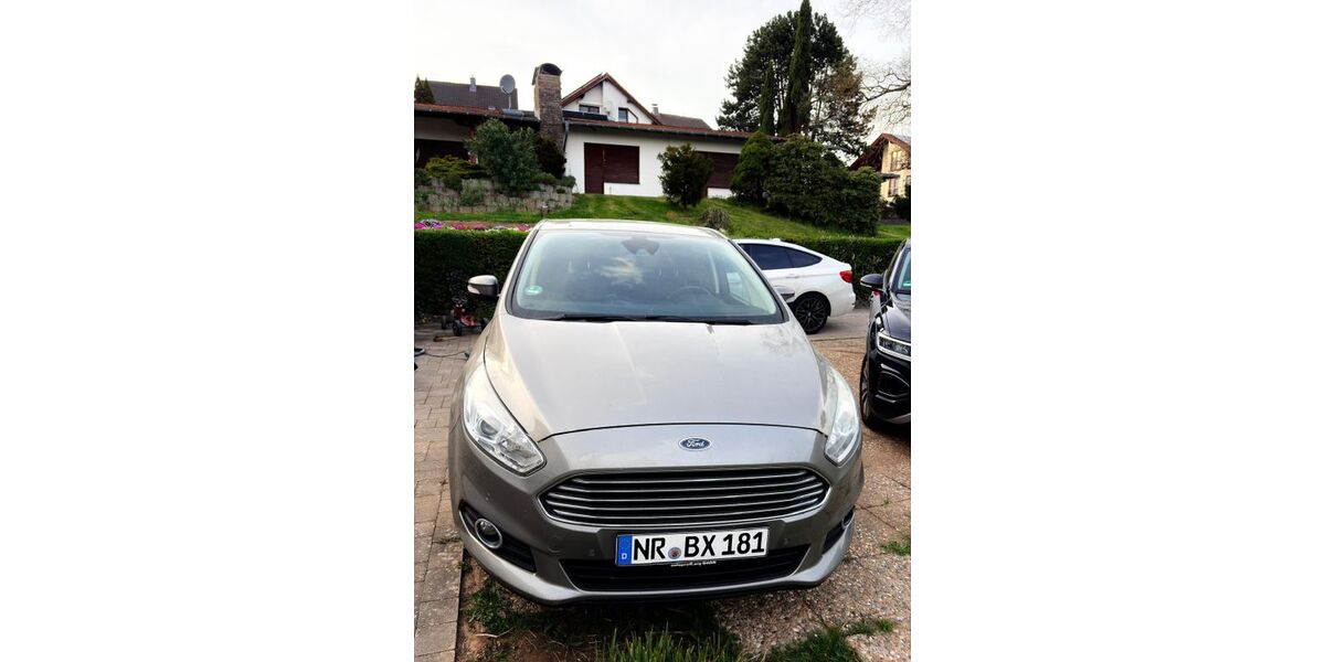 Ford S-Max 158.700 km 11.600 &euro; Breitscheid 53547