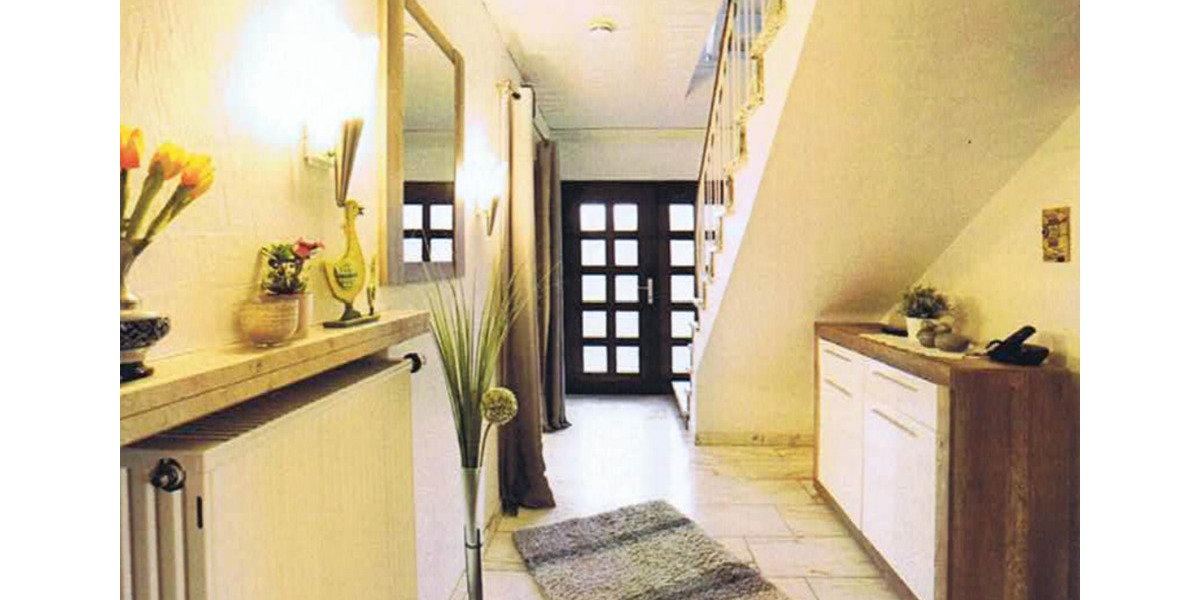 Doppelhaushälfte Montabaur - 7 Zimmer, 146 m&sup2;, 1.600&euro; | Angebot:25405916