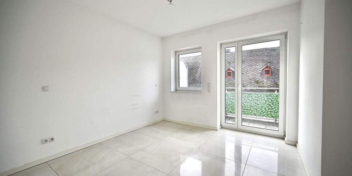 Stilvolle Maisonette-Dachgeschosswohnung mit zwei Balkonen und modernem Wohnkonzept! 4 zimmer