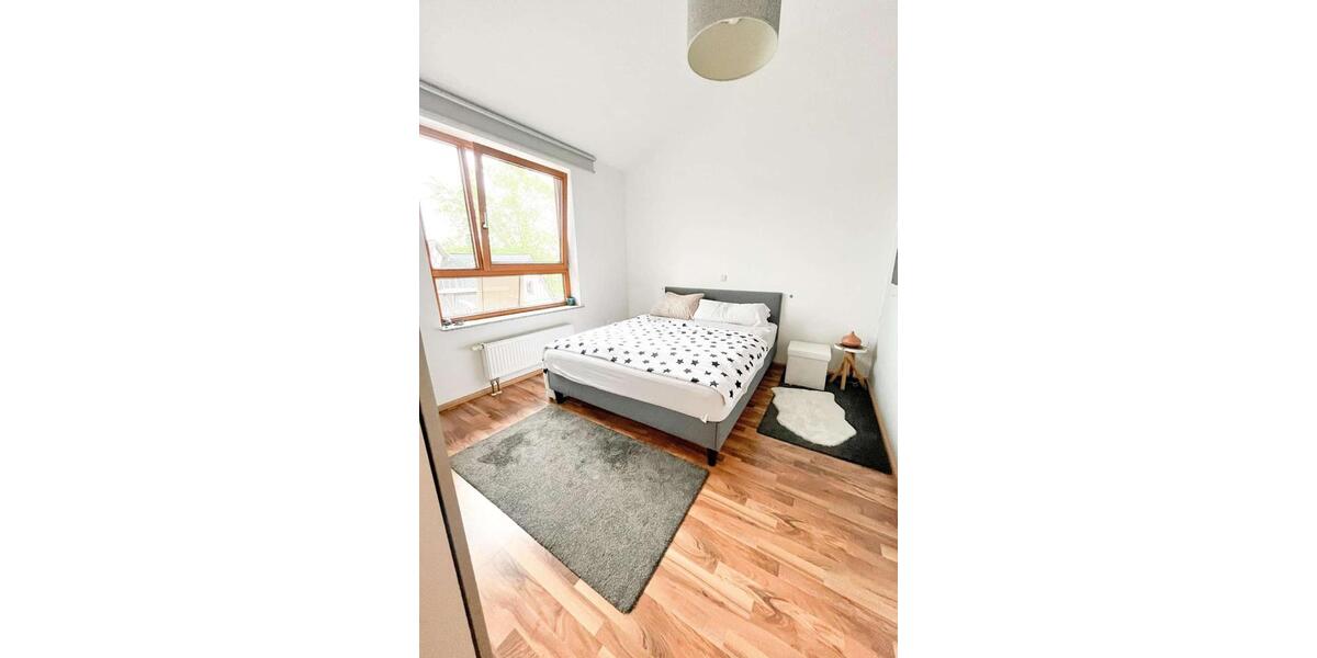 Dachgeschoßwohnung Urmitz - 3 Zimmer, 81 m&sup2;, 810&euro; | Angebot:26462264