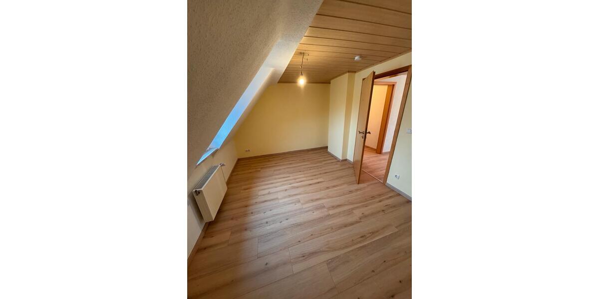 Etagenwohnung Vallendar - 5 Zimmer, 117 m&sup2;, 900&euro; | Angebot:25100956