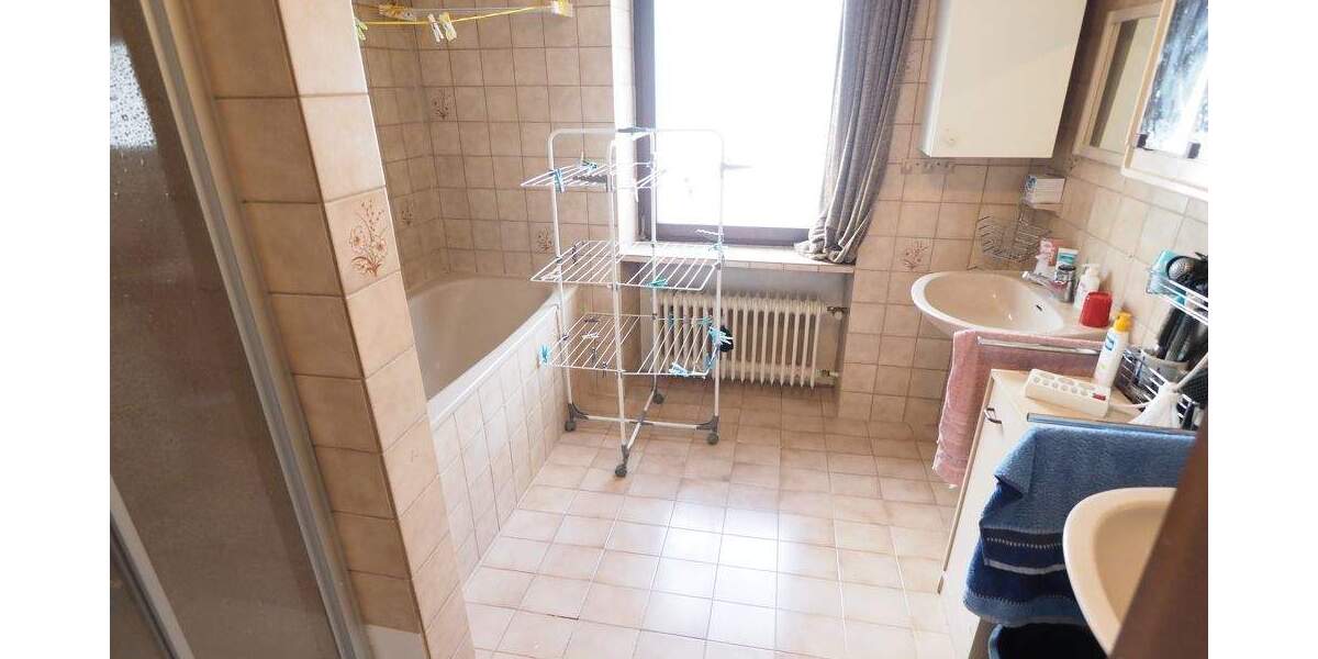 Einfamilienhaus Höhr-Grenzhausen Grenzhausen - 5 Zimmer, 150 m&sup2;, 175.000&euro; | Angebot:25729659