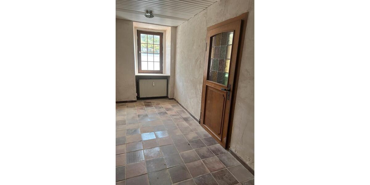 Erdgeschoßwohnung Singhofen - 3 Zimmer, 94 m&sup2;, 35.000&euro; | Angebot:27042559