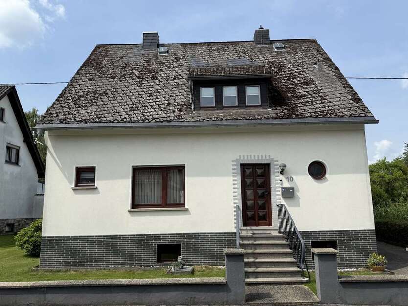 Haus zum Kaufen in Ebernhahn 299.000 € 140 m²
