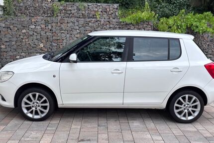 Skoda Fabia 124.500 km 7.300 &euro; Mayen 56727