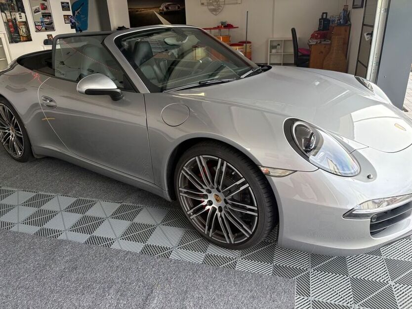 991