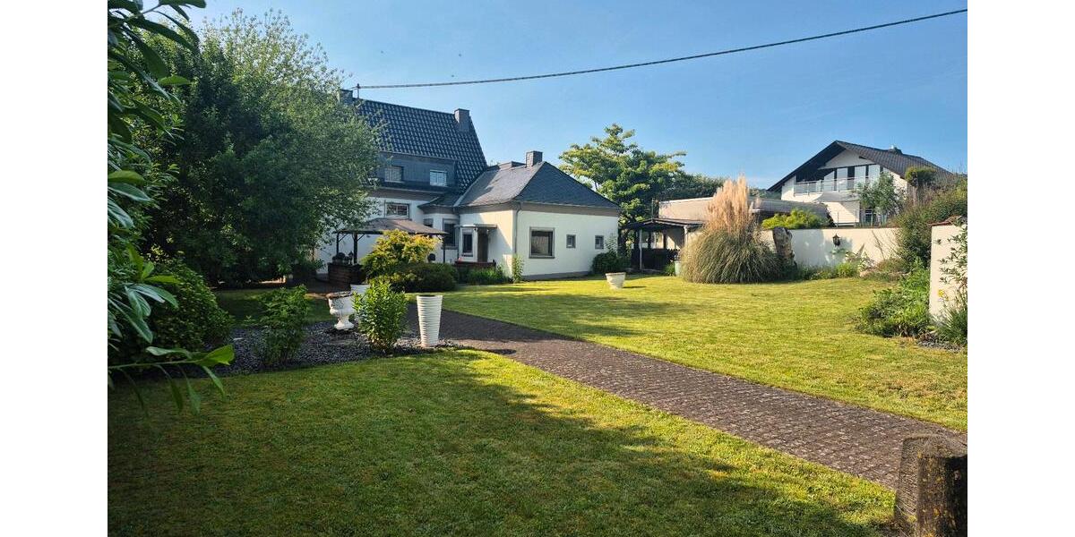 Einfamilienhaus Neuwied Block - 6.5 Zimmer, 160 m&sup2;, 365.000&euro; | Angebot:27156439