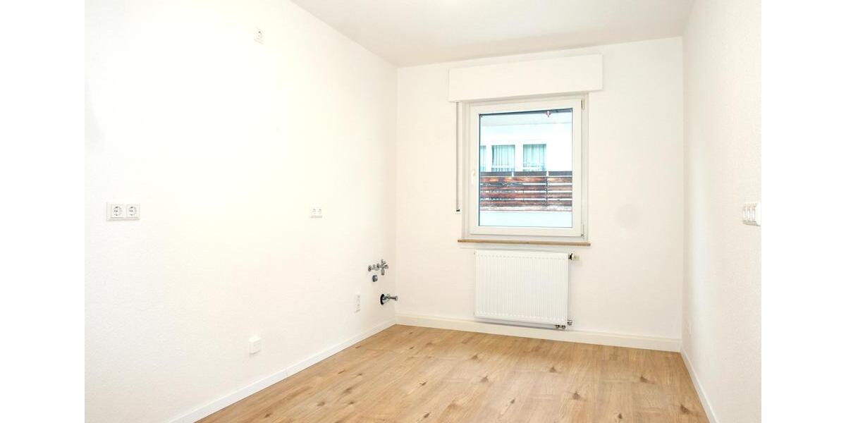 Etagenwohnung Neuwied Feldkirchen - 4 Zimmer, 99 m&sup2;, 880&euro; | Angebot:26458370