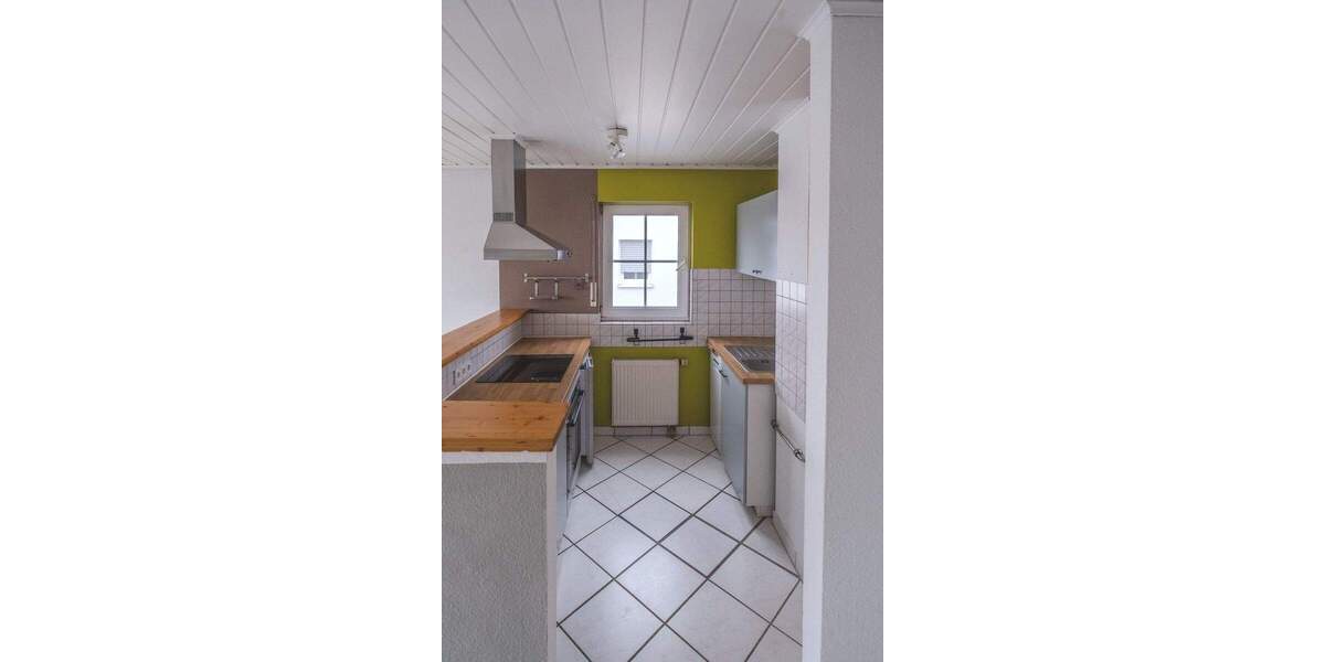 Tolle Dachgeschosswohnung mit Blick über Andernach! 2 zimmer