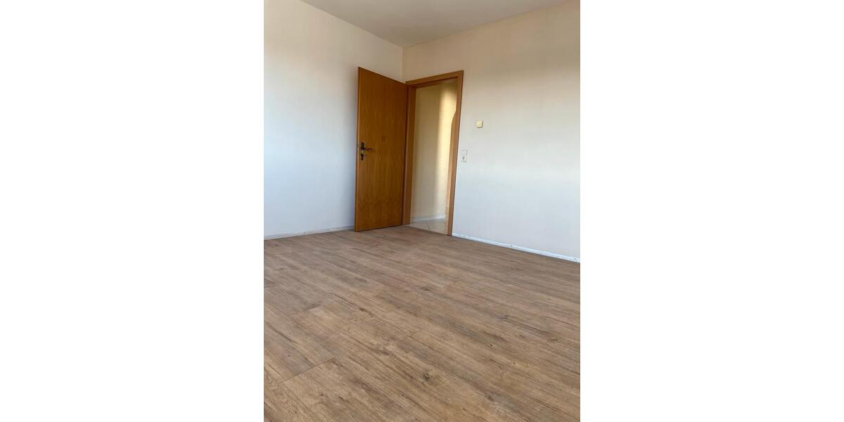Etagenwohnung Willroth - 4 Zimmer, 114 m&sup2;, 1.280&euro; | Angebot:26220052
