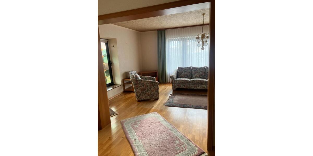 Alleinstehendes Einfamilienhaus in ruhiger Lage mit Garten 13 zimmer