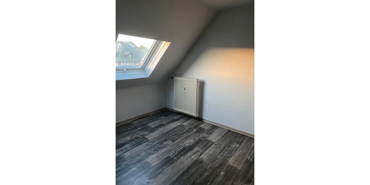 Etagenwohnung Neuwied Feldkirchen - 4 Zimmer, 82 m&sup2;, 800&euro; | Angebot:26357969
