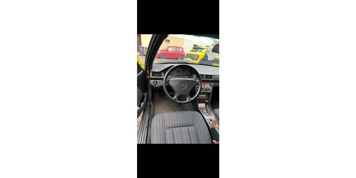 Mercedes-Benz CE 220 202.189 km 12.000 &euro; Neuwied 56564