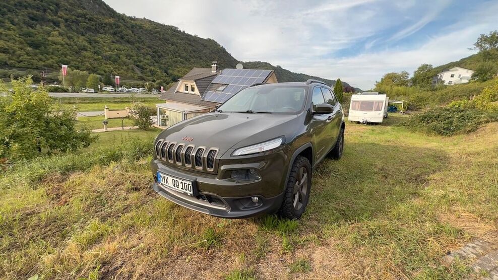 Jeep Cherokee 98.300 km 18.400 € Burgen 56332
