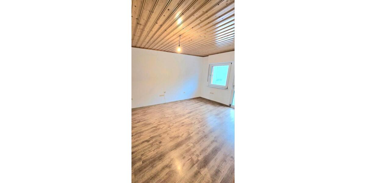 Etagenwohnung Mülheim-Kärlich Kärlich - 4 Zimmer, 136 m&sup2;, 1.395&euro; | Angebot:25572227