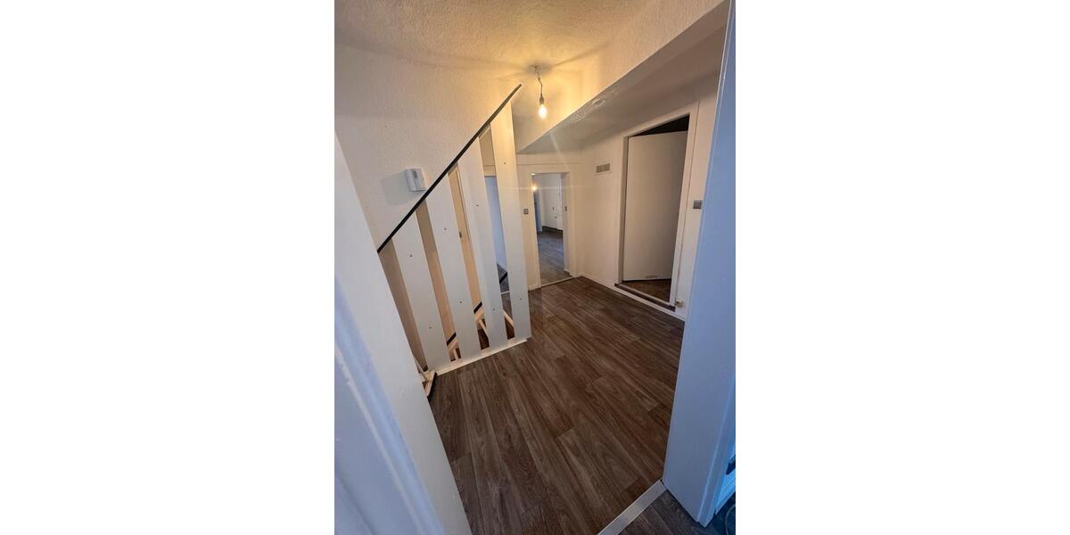 Etagenwohnung Koblenz Horchheim - 5 Zimmer, 138 m&sup2;, 1.250&euro; | Angebot:26374351