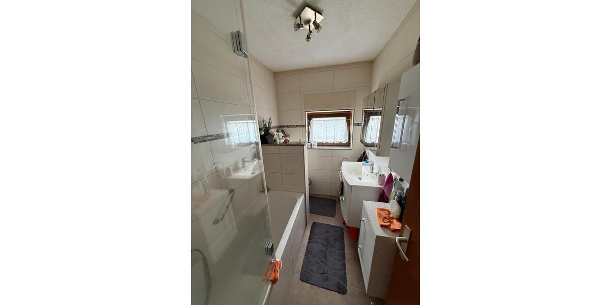 Einfamilienhaus Gückingen - 6 Zimmer, 136 m&sup2;, 330.000&euro; | Angebot:27002023