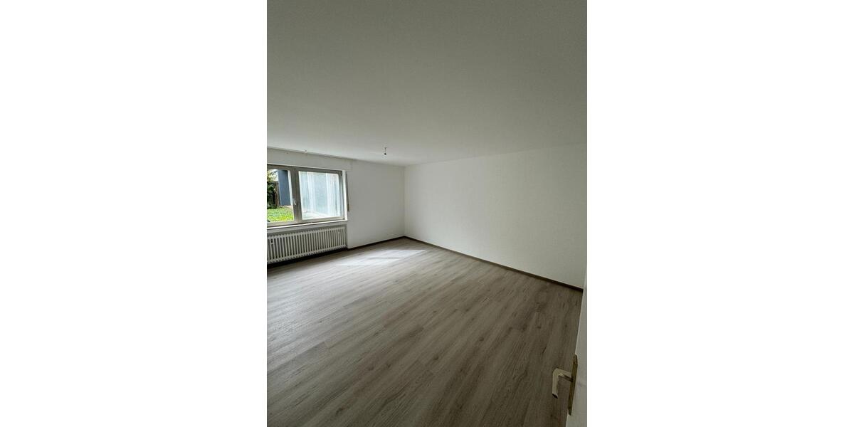 Großzügiges Einfamilienhaus in ruhiger Lage zu vermieten 6 zimmer