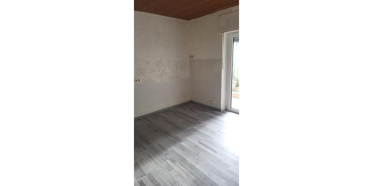 Einfamilienhaus Hillscheid - 7 Zimmer, 200 m&sup2;, 1.550&euro; | Angebot:26375457